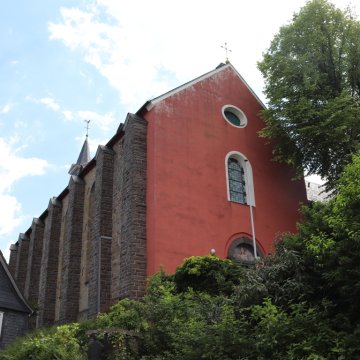 Die Projektträger wollen gemeinsam mit Akteuren vor Ort Ideen für die Klosterkirche entwickeln. Mit einer klugen Umnutzung sollen die Ortsmitte von Wipperfürth belebt und das Gemeinschaftsgefühl gestärkt werden. Fotonachweis: REGIONALE 2025 Agentur