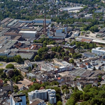 Das Industrieareal der Papierfabrik Zanders liegt mitten im Zentrum von Bergisch Gladbach. Fotonachweis: REGIONALE 2025 Agentur