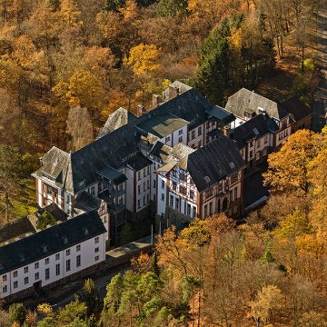 Das leerstehende Waldkrankenhaus soll ein neues Nutzungskonzept im Rahmen der REGIONALE 2025 erhalten. Fotonachweis: REGIONALE 2025 Agentur