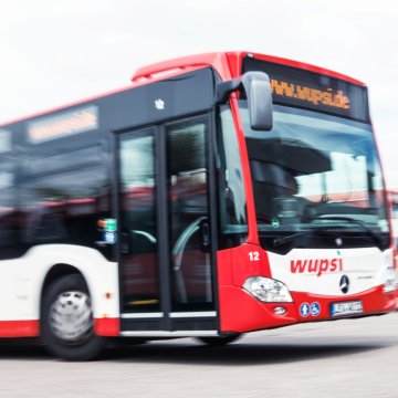 Das Projekt Schnellbusse im Bergischen RheinLand möchte durch ein attraktives ÖPNV-Angebot eine schnelle Anbindung sogenannter „schienenferner Räume“ an den Bahnverkehr ermöglichen. Fotonachweis: wupsi GmbH