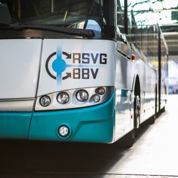 Im Rahmen des Projektes soll das ÖPNV-Angebot für Neunkirchen-Seelscheid und die kleineren Teilorte verbessert werden. Das Modellvorhaben möchte die Akzeptanz eines nutzerfreundliches On-Demand-Angebots und einer neuen Ortsbuslinie testen. Fotonachweis: RSVG