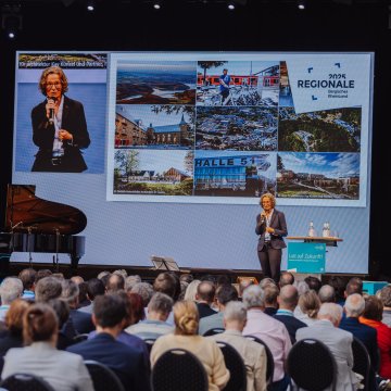 Erfolgreicher REGIONALE-Kongress: Ministerin Scharrenbach gibt beim Empfang Startschuss für REGIONALE-Präsentation
