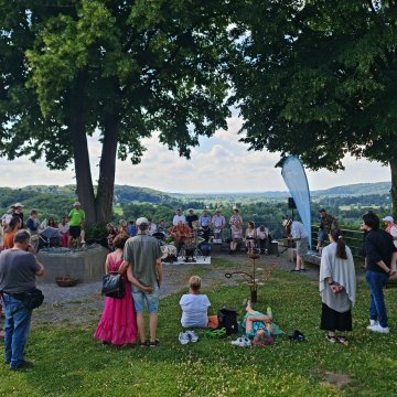 Ausstellung „Kunst auf der Burg“ in Stadt Blankenberg eröffnet