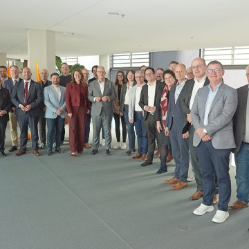 Regierungspräsident Lange übergibt Zuwendungsbescheide an acht REGIONALE-Projekte 