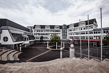 Der Campus Nümbrecht soll zu einem beispielgebenden Ort für Gemeinwesen im Bergischen RheinLand werden. Der Gebäudekomplex soll auch von lokalen Instituitionen und Akteuren genutzt werden und die Orstmitte stärken. Fotonachweis: REGIONALE 2025 Agentur