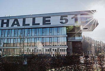 Der Innovation Hub Bergisches RheinLand ist im Februar 2022 in die fertig gstellte Halle 51 auf dem Steinmüller-Gelände gezogen. Damit ist der InnoHub das erste REGIONALE-Projekt, das vollständig umgesetzt ist. Fotonachweis: REGIONALE 2025 Agentur