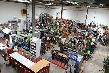 Die Sammlung historischer und moderner Maschinen und Werkzeuge des Vereins „3 Städte-Depot e.V.“ dokumentiert die industrielle Entwicklungsgeschichte im nördlichen Oberbergischen Kreis. Sie soll im Rahmen des Projektes zur Wissensvermittlung genutzt werden. Fotonachweis: Ralf Fleckenstein