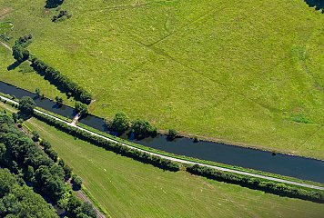 Der Flusslauf der Agger soll an einigen Stellen renaturiert werden, um die Gewässerökologie zu verbessern und den Naturschutz zu stärken. Beispielsweise werden hierfür begradigte Flussläufe „entfesselt“. Fotonachweis: REGIONALE 2025 Agentur 