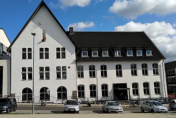 Im Rahmen des Projektes soll der Altbau des Antoniuskolleg im Ortskern von Neunkirchen umgenutzt werden. Fotonachweis: Rhein-Sieg-Kreis