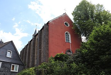 Die Projektträger wollen gemeinsam mit Akteuren vor Ort Ideen für die Klosterkirche entwickeln. Mit einer klugen Umnutzung sollen die Ortsmitte von Wipperfürth belebt und das Gemeinschaftsgefühl gestärkt werden. Fotonachweis: REGIONALE 2025 Agentur 