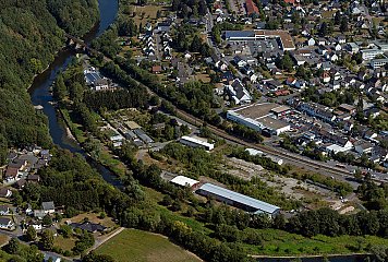 Im Rahmen des Projektes sollen am Standort neuartige Wohn- und Arbeitsformen realisiert werden. Die Fläche in Rosbach ist gut an die Rheinschiene angebunden und liegt in der Nähe zum Ortszentrum. Fotonachweis: REGIONALE 2025 Agentur