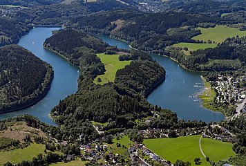 Die Aggertalsperre ist ein beliebtes Naherholungsziel im Bergischen RheinLand. Im Rahmen der REGIONALE 2025 sollen Maßnahmen umgesetzt werden, mit denen die Talsperre thematisch und räumlich profiliert wird. Fotonachweis: REGIONALE 2025 Agentur