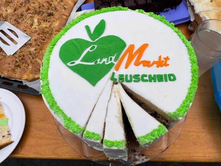 Eröffnung Leuscheid Torte