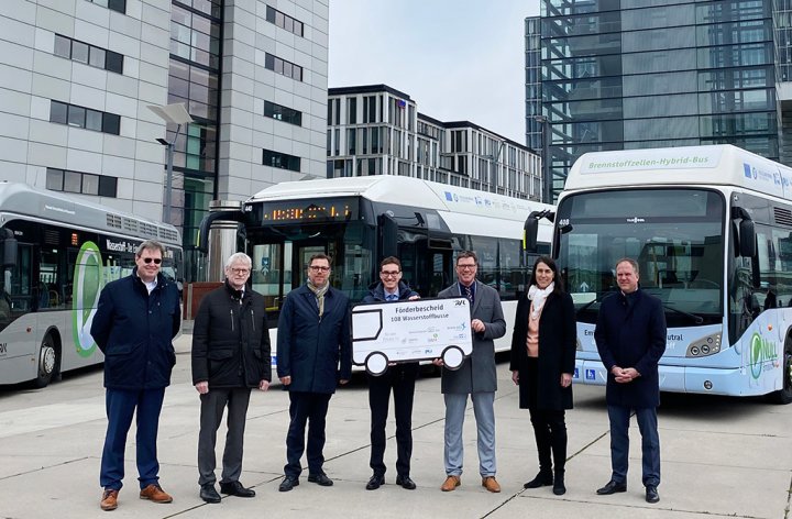 Übergabe Förderung Wasserstoffbusse 2022