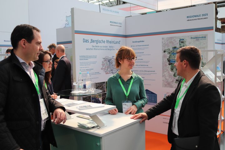 Polis Convention 03