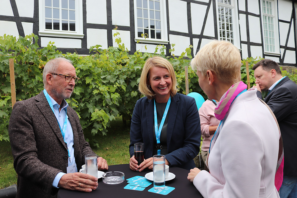 Spätsommerfest Gespräch Loth Wulf Lück