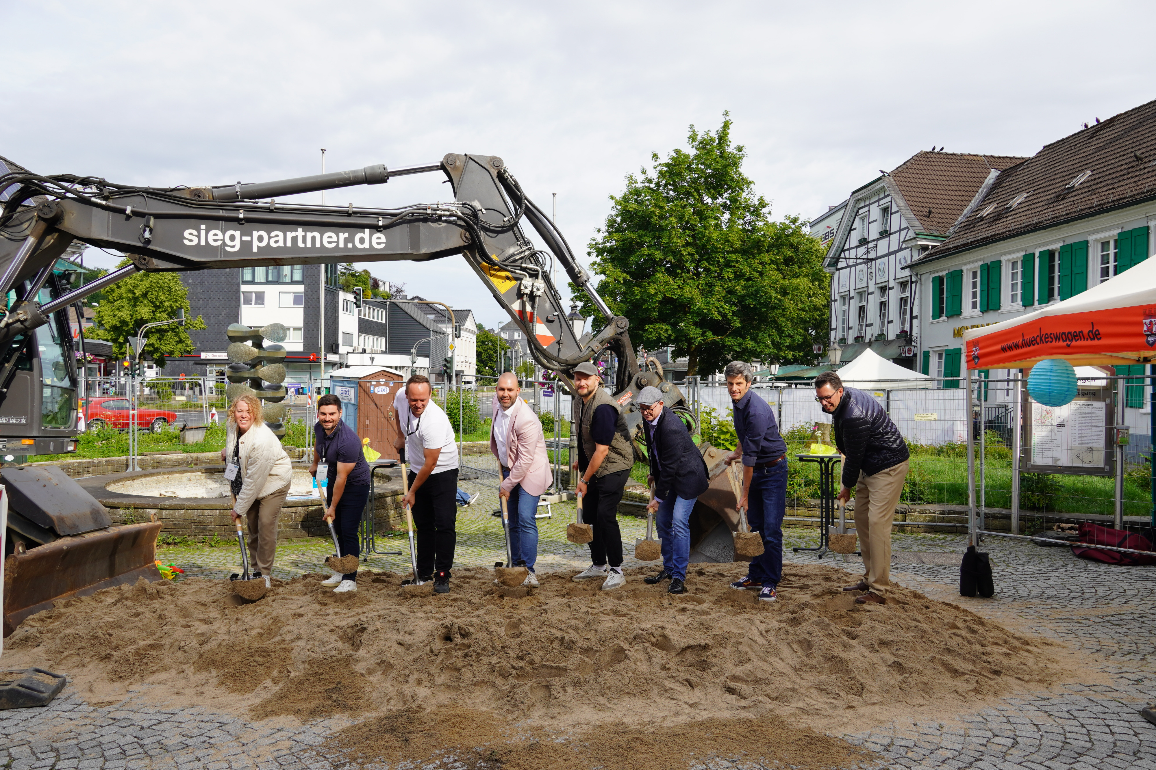 Spatenstich Hückeswagen Wilhelmplatz