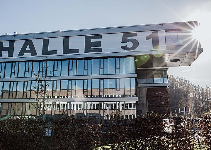 Halle 51 Gebäude Außenansicht