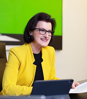Regierungspräsidentin Gisela Walsken hochkant