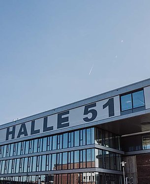 Halle 51 Gebäude hochkant