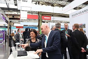 polis 2023 Standgespräch
