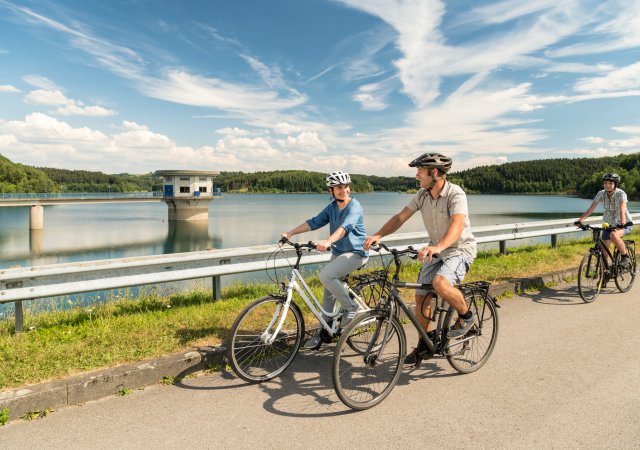 Radfahren an der Dhünntalsperre ©Dominik Ketz