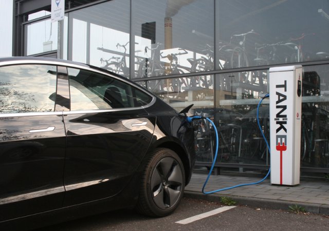 Tankstelle für E-Autos in Bergisch Gladbach