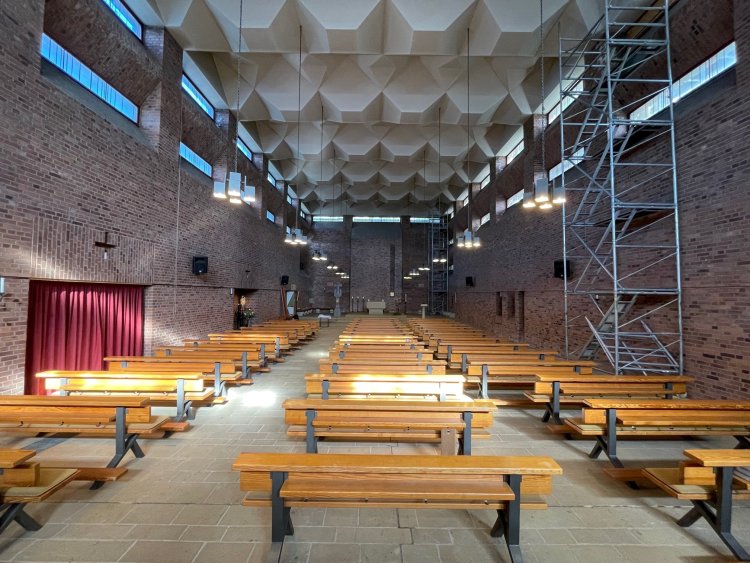 Kirche Forsbach Innenraum